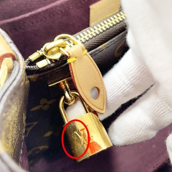 Louis Vuitton Monogram Montaigne MM Handbag - Picture 8 of 14